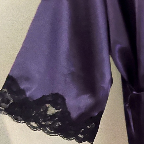 Frederick's of Hollywood Purple Satin Robe Kimono Style - Picture 5 of 6